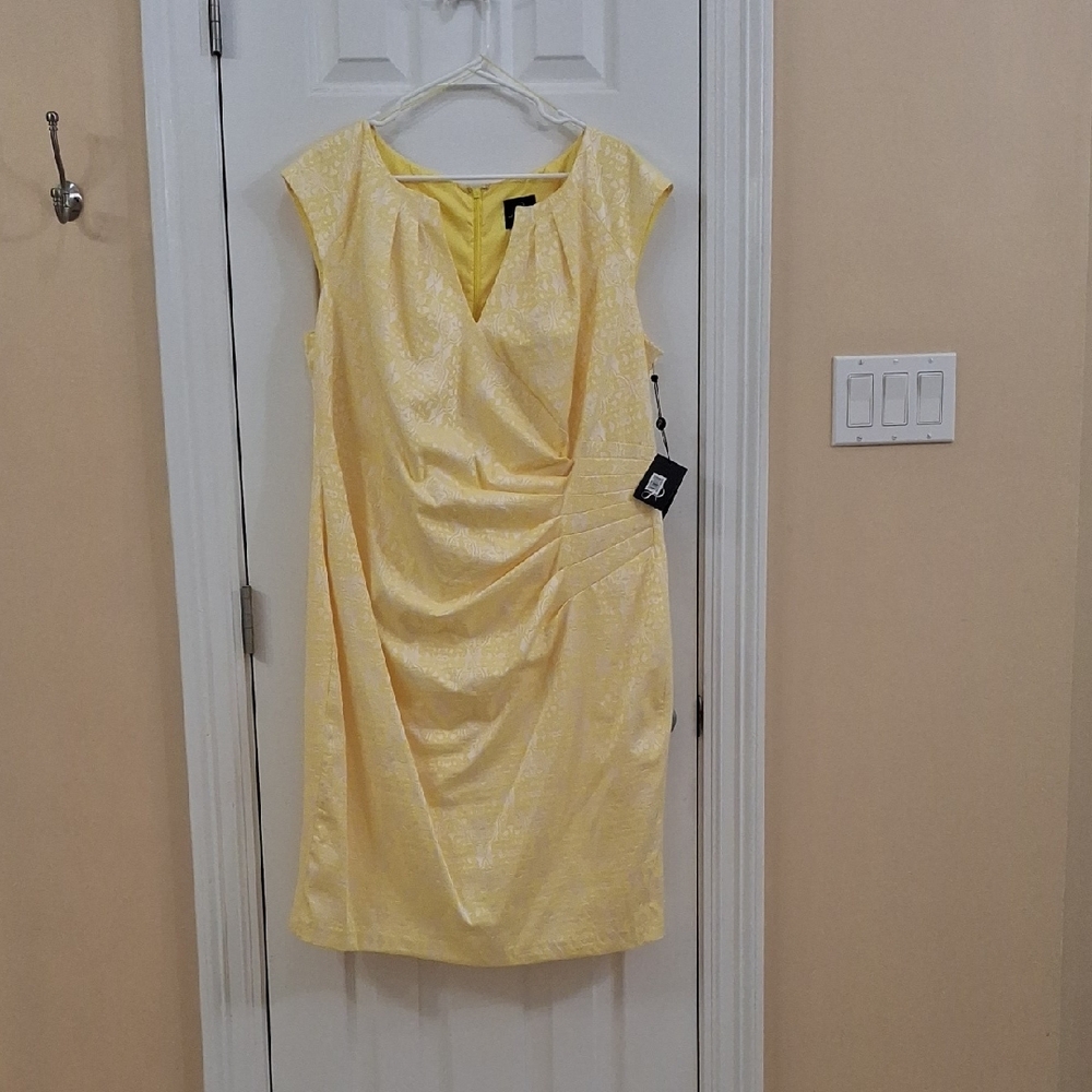 Adrianna Papell Lemon Yellow Brocade Dress. NWT. 16W.